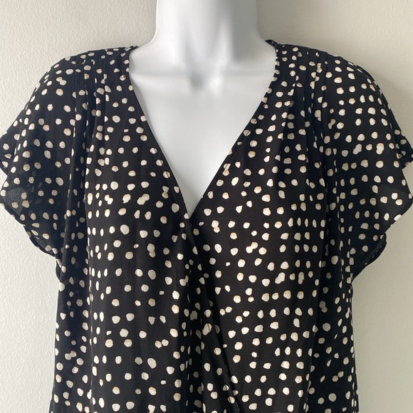 ⚡️Last days! Banana Republic Black Polka Dot Blouse SP - Picture 2 of 9
